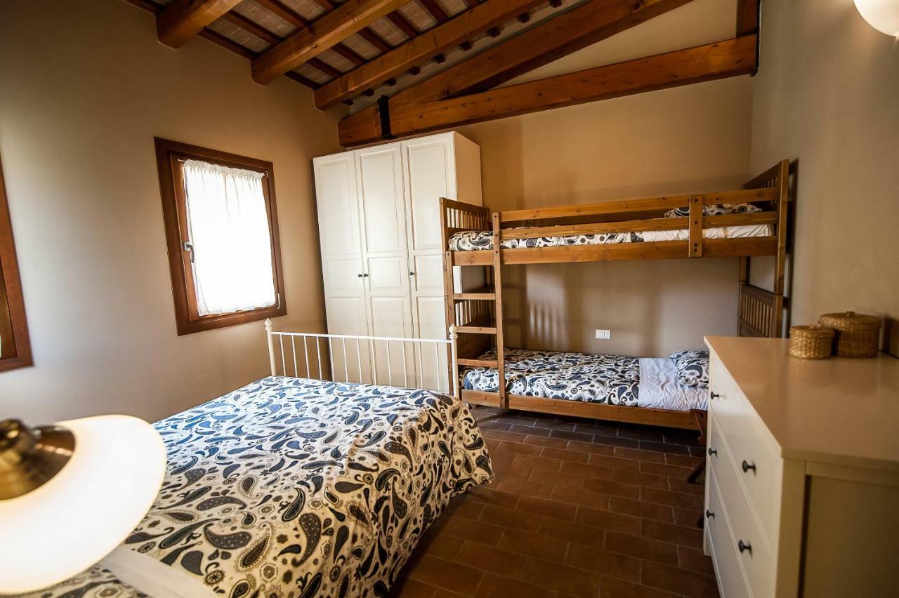Particolari Del Brenta Apartment Ориаго Ди Мира Екстериор снимка