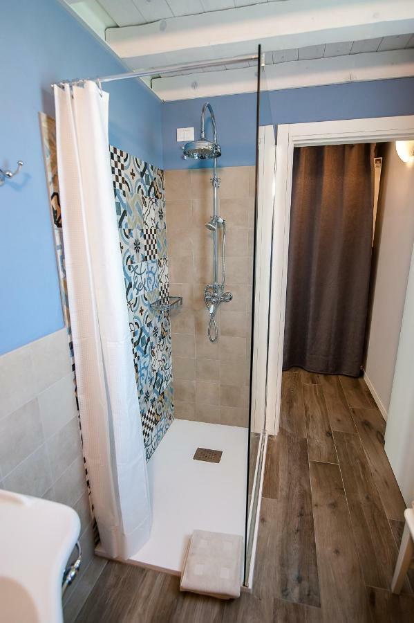 Particolari Del Brenta Apartment Ориаго Ди Мира Екстериор снимка