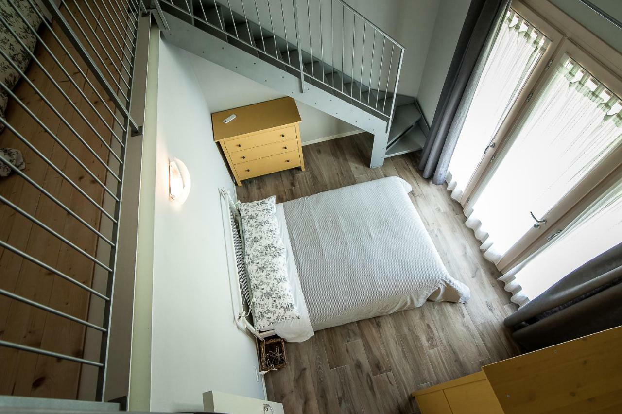Particolari Del Brenta Apartment Ориаго Ди Мира Екстериор снимка